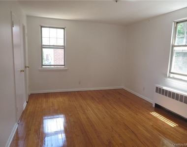101 Carpenter Avenue - Photo Thumbnail 18