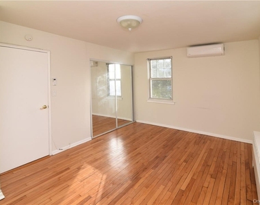 101 Carpenter Avenue - Photo Thumbnail 15