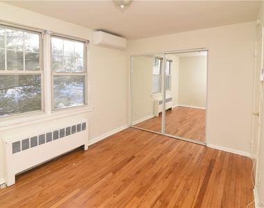 101 Carpenter Avenue - Photo Thumbnail 13