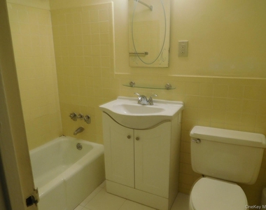 1 Consulate Drive - Photo Thumbnail 12