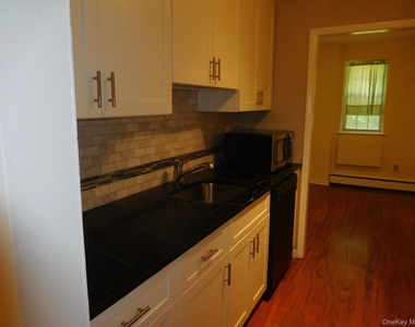 1 Consulate Drive - Photo Thumbnail 6