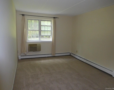 1 Consulate Drive - Photo Thumbnail 14