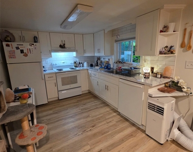 22 Riverhead Road - Photo Thumbnail 9