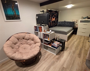 22 Riverhead Road - Photo Thumbnail 8