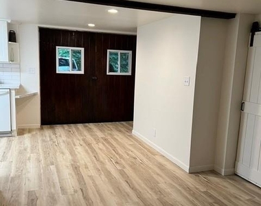 22 Riverhead Road - Photo Thumbnail 3
