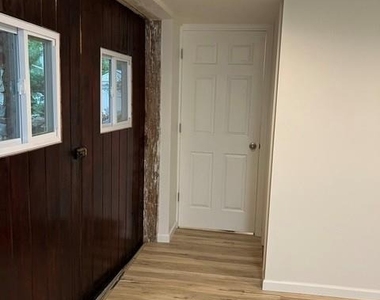 22 Riverhead Road - Photo Thumbnail 2