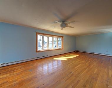870 Garfield Street - Photo Thumbnail 1