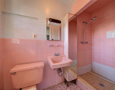 870 Garfield Street - Photo Thumbnail 13