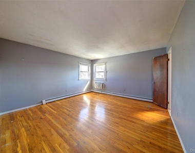 870 Garfield Street - Photo Thumbnail 15