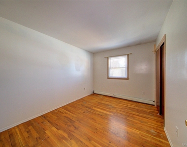 870 Garfield Street - Photo Thumbnail 12