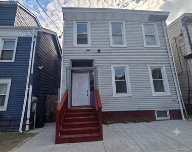 127 W Parmenter Street - Photo Thumbnail 4