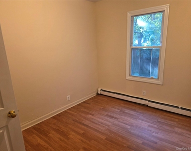 127 W Parmenter Street - Photo Thumbnail 2