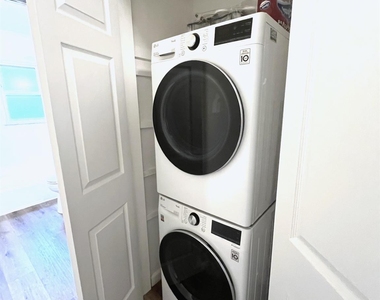 14 Oak Street - Photo Thumbnail 4