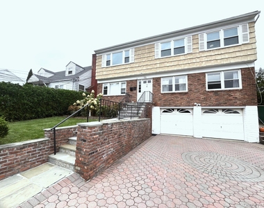 14 Oak Street - Photo Thumbnail 13