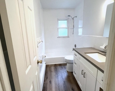 14 Oak Street - Photo Thumbnail 5