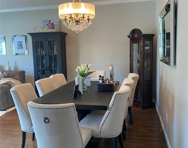 124 Brattle Circle - Photo Thumbnail 4
