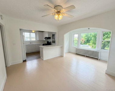 122 Greenvale Avenue - Photo Thumbnail 3