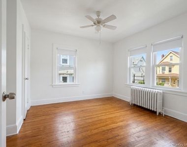 122 Greenvale Avenue - Photo Thumbnail 19
