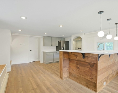 12 Shadyside Avenue - Photo Thumbnail 24