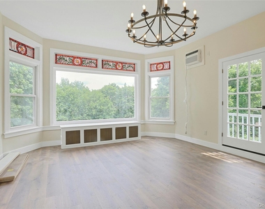 12 Shadyside Avenue - Photo Thumbnail 7
