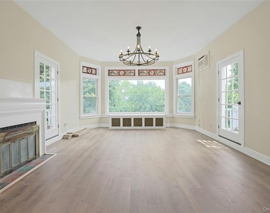 12 Shadyside Avenue - Photo Thumbnail 6