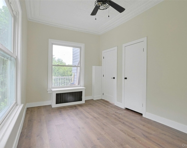 12 Shadyside Avenue - Photo Thumbnail 19