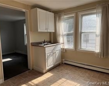26 E Main Street - Photo Thumbnail 10