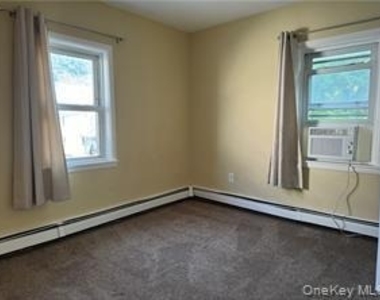 26 E Main Street - Photo Thumbnail 4