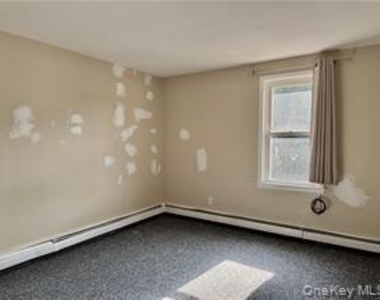 26 E Main Street - Photo Thumbnail 5