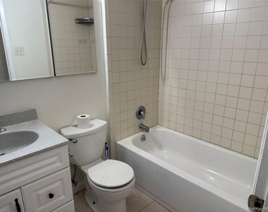 9 Stratford Road - Photo Thumbnail 11