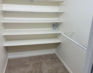 9 Stratford Road - Photo Thumbnail 13