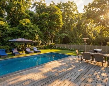 19 Lakewood Avenue - Photo Thumbnail 4