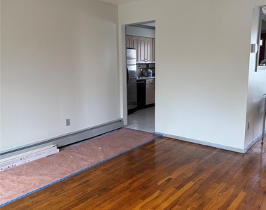 7 Jefferson Avenue - Photo Thumbnail 3