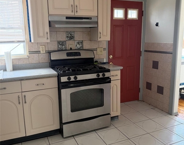 7 Jefferson Avenue - Photo Thumbnail 4