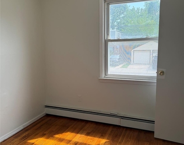 7 Jefferson Avenue - Photo Thumbnail 12