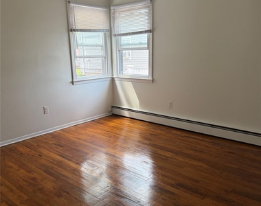 7 Jefferson Avenue - Photo Thumbnail 9