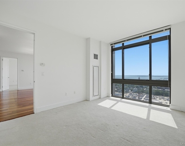 175 Huguenot Street - Photo Thumbnail 9
