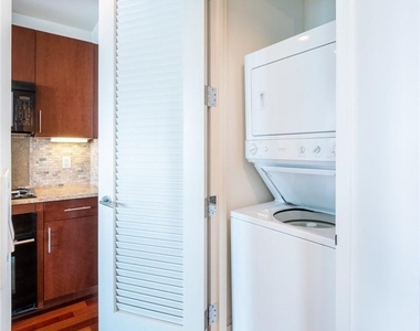 175 Huguenot Street - Photo Thumbnail 5