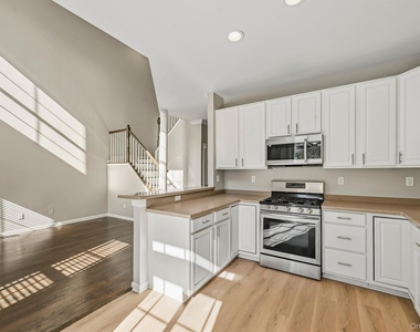24 Ford Court - Photo Thumbnail 12