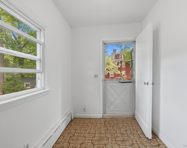 82 Quinby Avenue - Photo Thumbnail 17