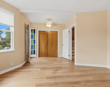 82 Quinby Avenue - Photo Thumbnail 28