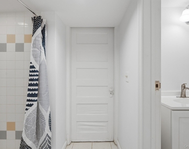 82 Quinby Avenue - Photo Thumbnail 34