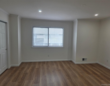 105 Village Road - Photo Thumbnail 10