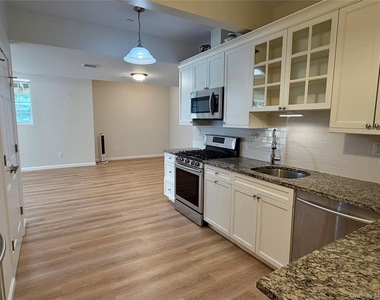 39 Waterview Drive - Photo Thumbnail 1