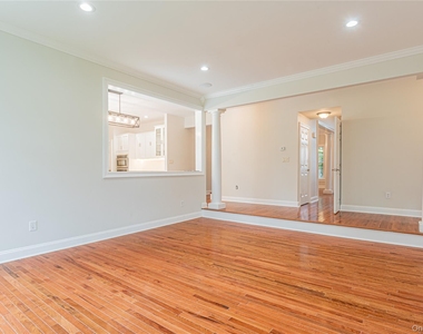 86 Victoria Drive - Photo Thumbnail 11