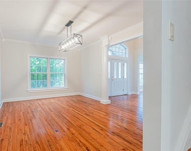 86 Victoria Drive - Photo Thumbnail 9