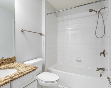 86 Victoria Drive - Photo Thumbnail 18