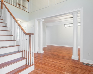 86 Victoria Drive - Photo Thumbnail 7