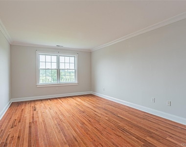 86 Victoria Drive - Photo Thumbnail 17