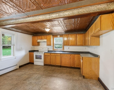 708 Burlingham Road - Photo Thumbnail 9